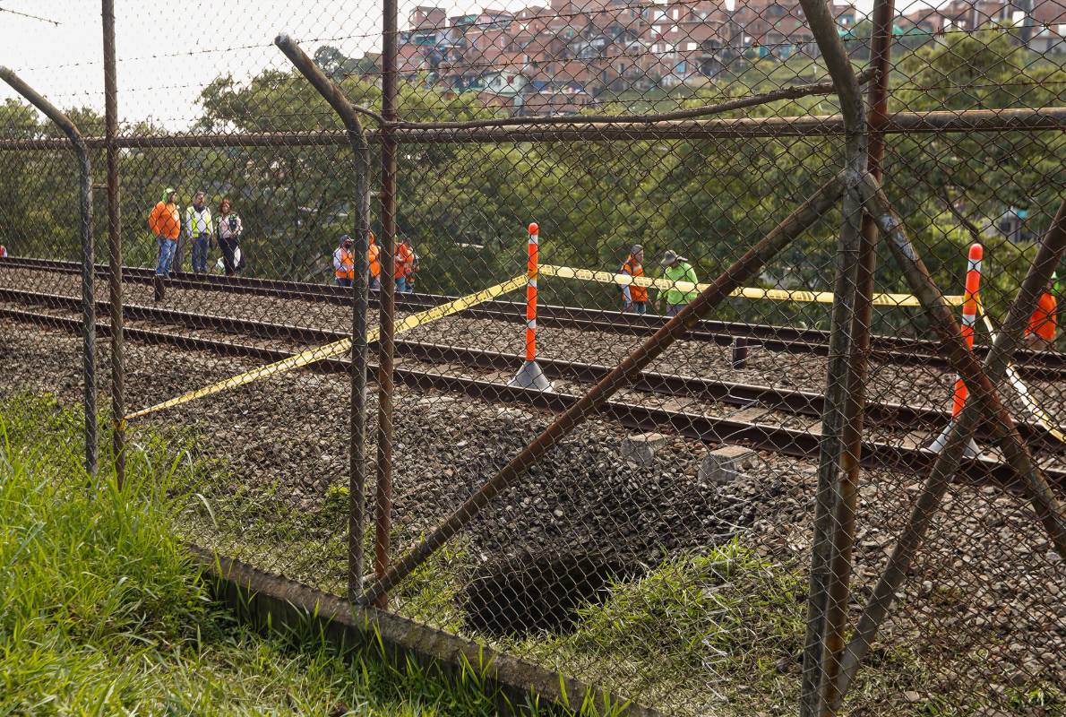 El sistema metro esta operando entre las estaciones Niquía y Acevedo, con intervalo de 15 minutos, y entre Caribe - La Estrella. Foto: MANUEL SALDARRIAGA QUINTERO.