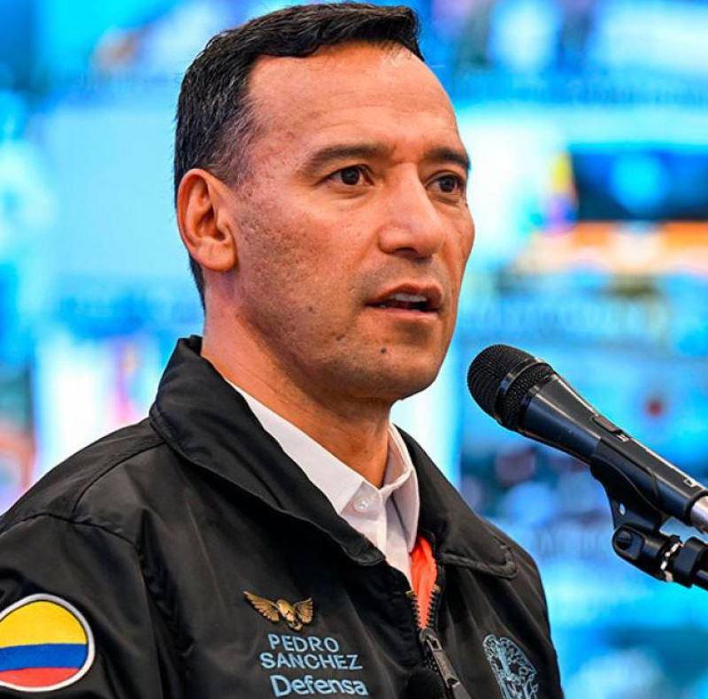 Sánchez aseguró que las investigaciones preliminares de la Policía permitieron establecer que quien aparece en los audios sería realmente un extorsionista recluido en el Patio 10 de la cárcel La Picaleña, en Tolima. Foto: MinDefensa.