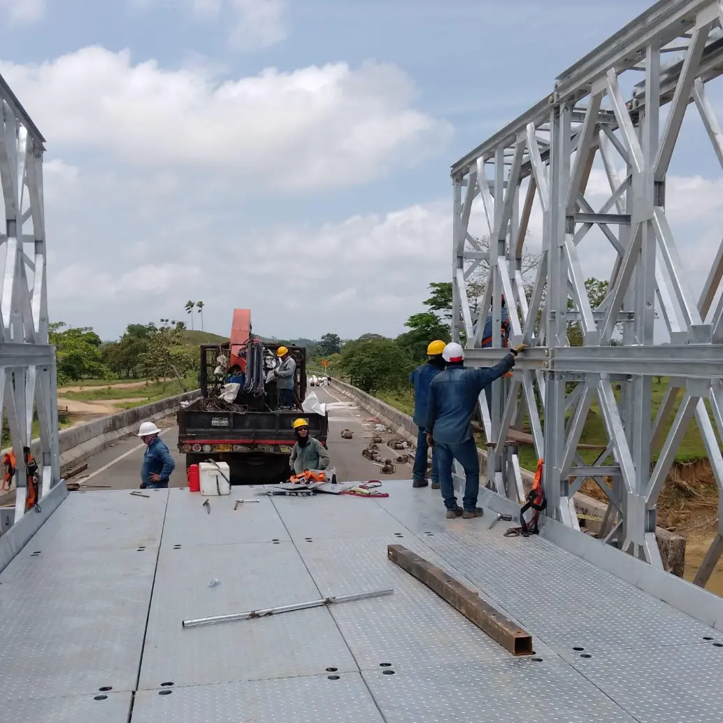 Avance de las obras en el puente del río Mulatos, en el Urabá antioqueño. FOTO: Cortesía