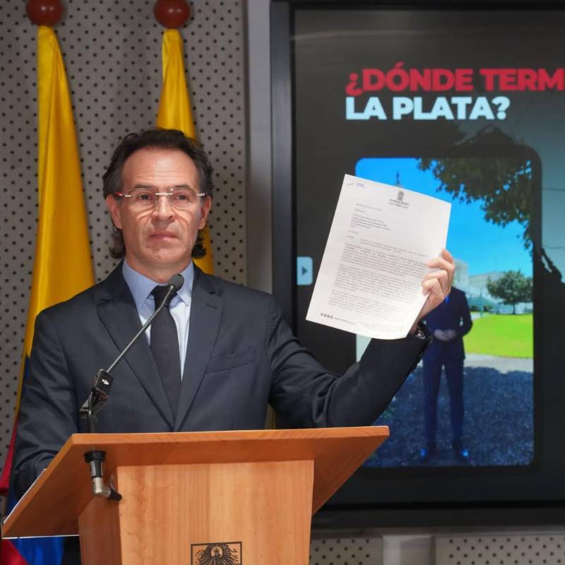 El alcalde Federico Gutiérrez durante la rueda de prensa realizada este lunes. FOTO: Cortesía Alcaldía de Medellin
