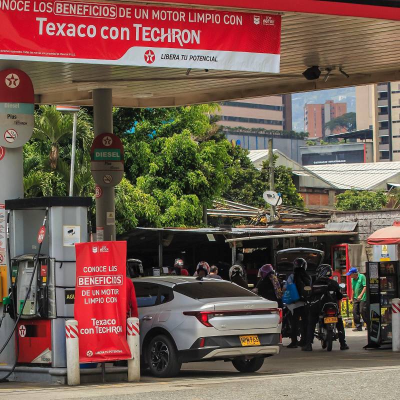El FEPC volvió a enfrentar presiones fiscales en 2026 por el aumento de los precios internacionales de los combustibles, mientras el déficit podría acercarse a $6 billones, según la ACP. FOTO Camilo Suárez
