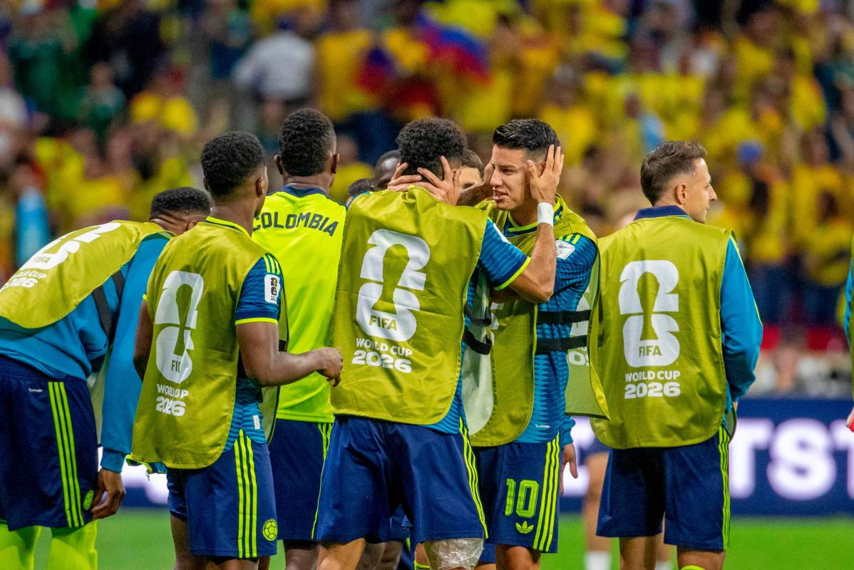 James Rodríguez manifestó que le había dicho a Campaz que anotaría un gol en el partido, cuando entró. Luis Díaz fue la gran figura de Colombia. Foto: Juan Antonio Sánchez