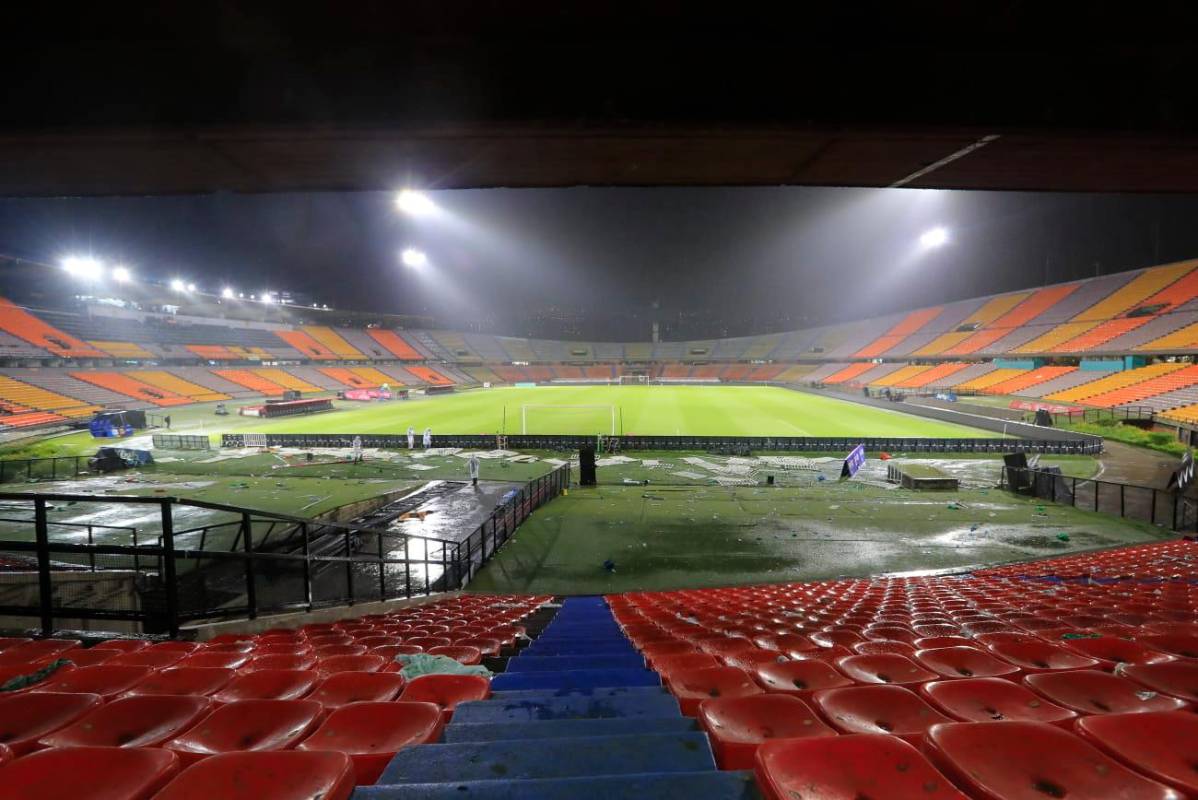 Desolado y con varios daños quedó el estadio Atanasio Girardot. FOTO Jaime Pérez