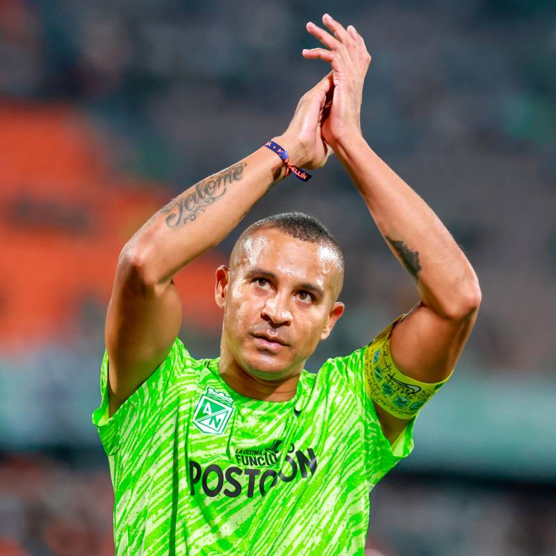 Macnelly Torres jugó su partido de despedida ante la hinchada de Nacional, poniéndole así el broche de oro a una carrera llena de éxitos en Colombia, Chile, Arabia, México y Paraguay. FOTO: Manuel Saldarriaga