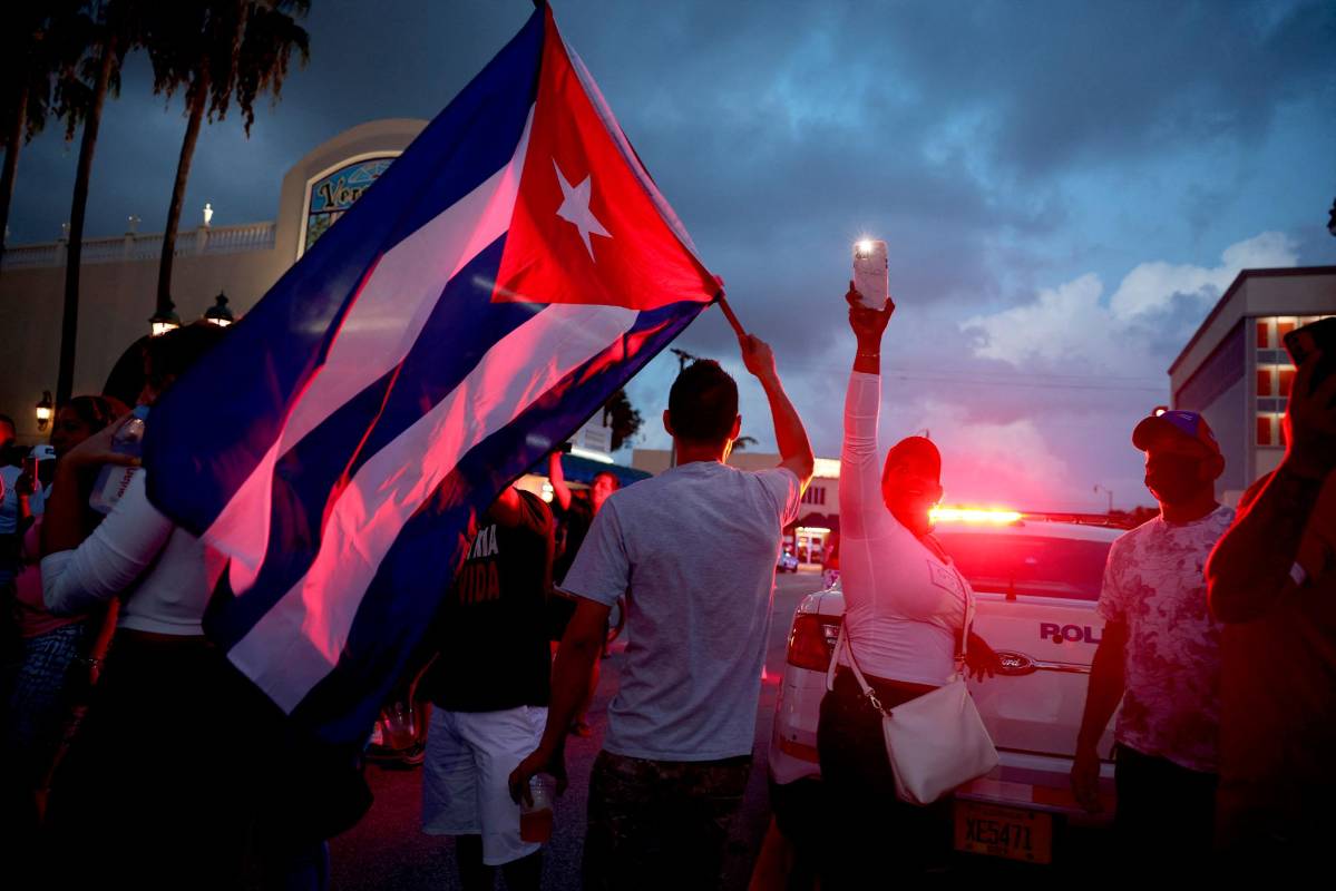 En Cuba se presentan las manifestaciones ciudadanas más grandes de ese país desde 1994. AFP