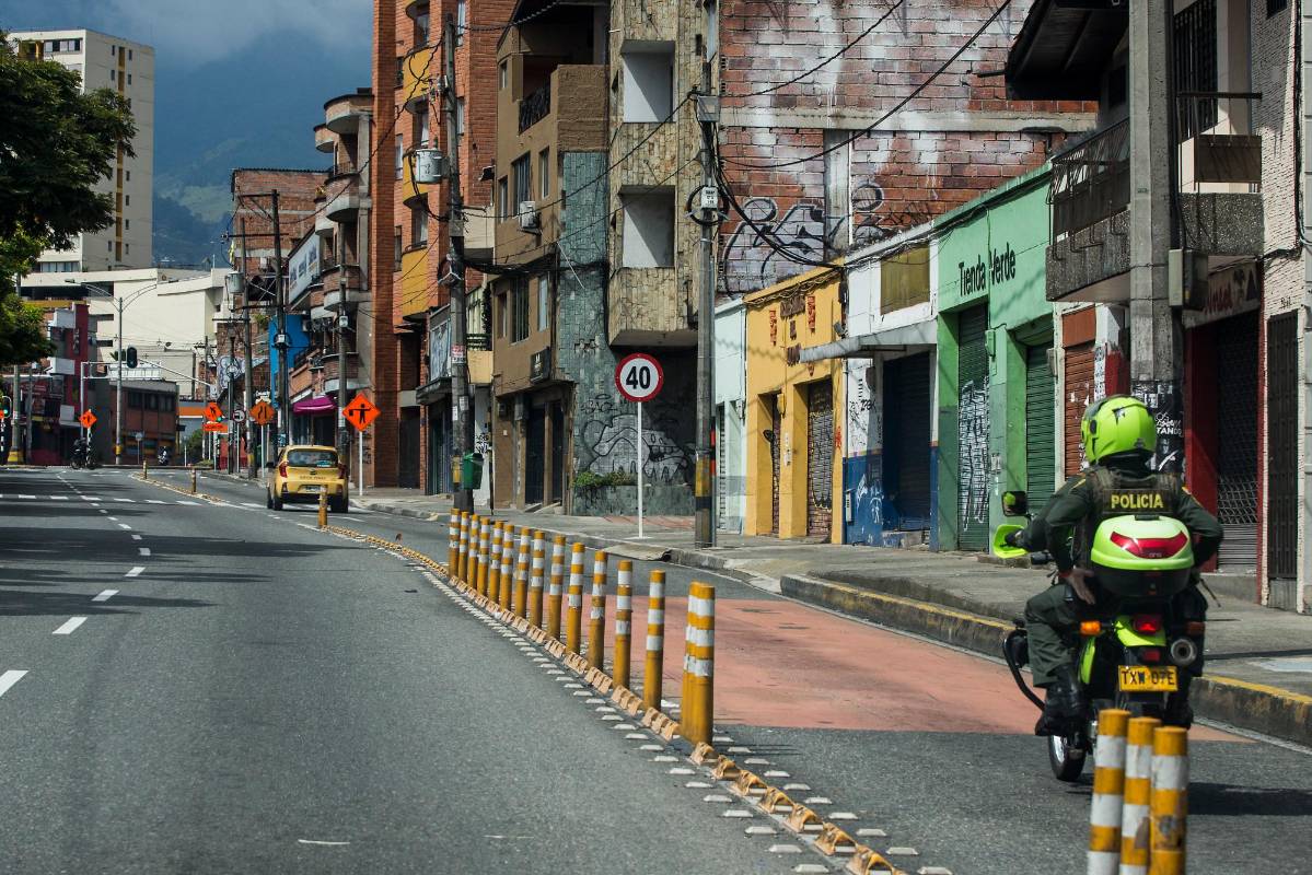 Los ciudadanos deberán permanecer en sus hogares salvo en excepciones de necesidad o urgencia que requieran desplazamientos por la ciudad durante este fin de año. Foto. Julio César Herrera.