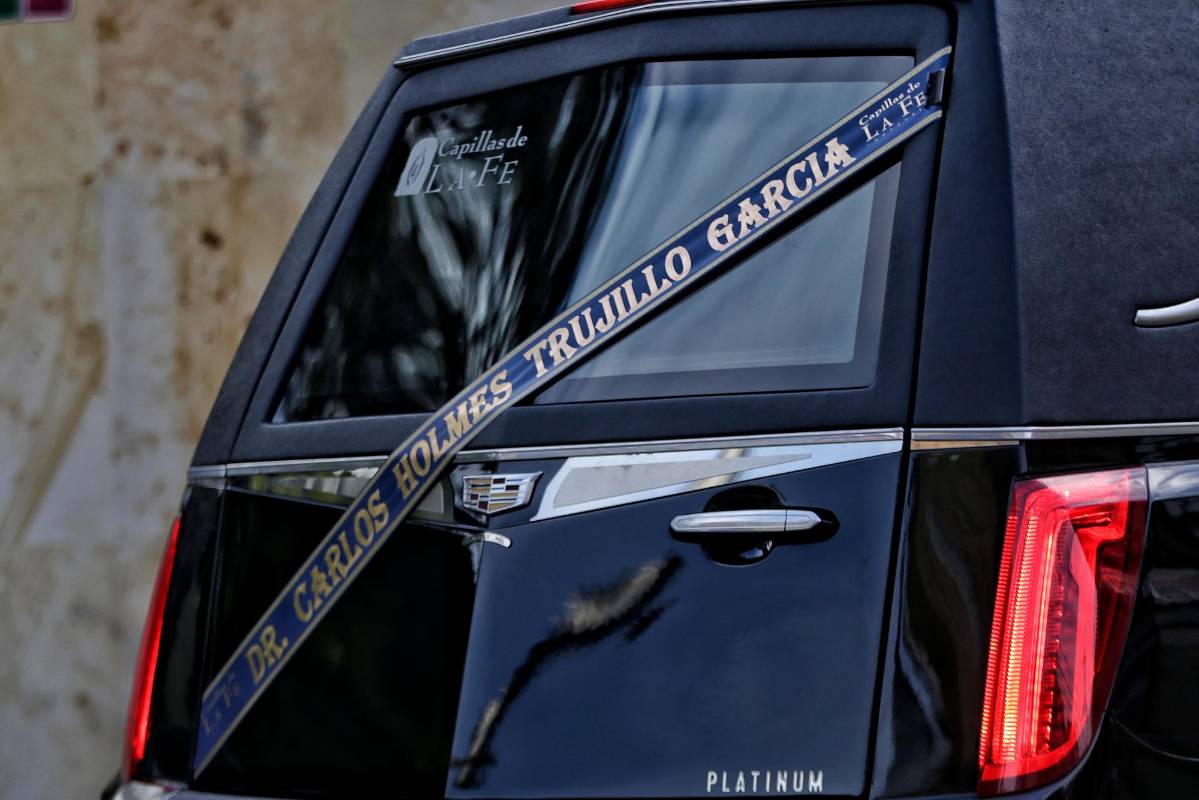  Llegada de Carroza Fúnebre al Hospital Militar Central, tras la muerte del Ministro de Defensa, Carlos Holmes Trujillo. Foto: Colprensa