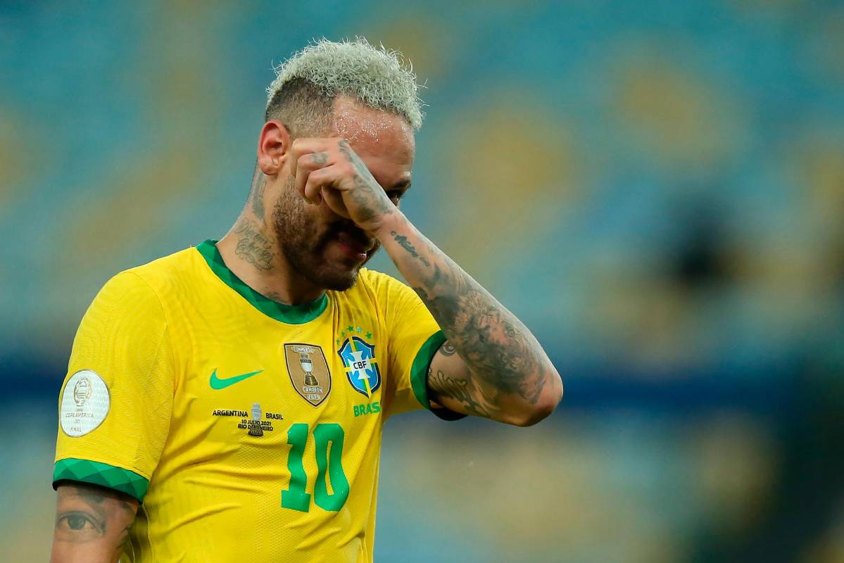 Neymar no pudo contener su tristeza al final del partido. Foto: GettyImages