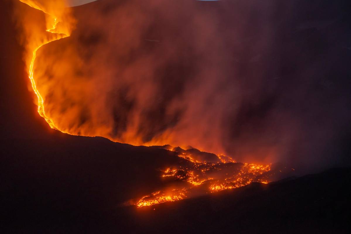 La erupción del volcán Etna se produjo el pasado 16 de mayo, en el momento sigue activo arrojando grandes cantidades de lava a la superficie Foto: Getty 