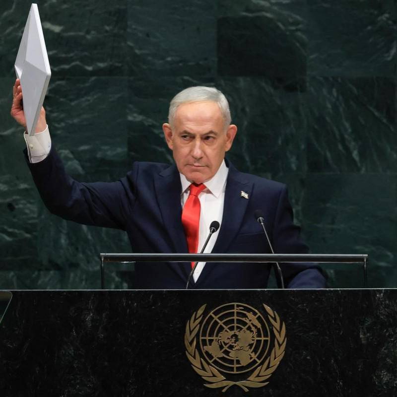 El primer ministro israelí, Benjamin Netanyahu, durante su discurso ante la Asamblea General de la ONU, marcado por la salida de decenas de delegados y los abucheos de quienes permanecieron en el recinto. FOTO: AFP.