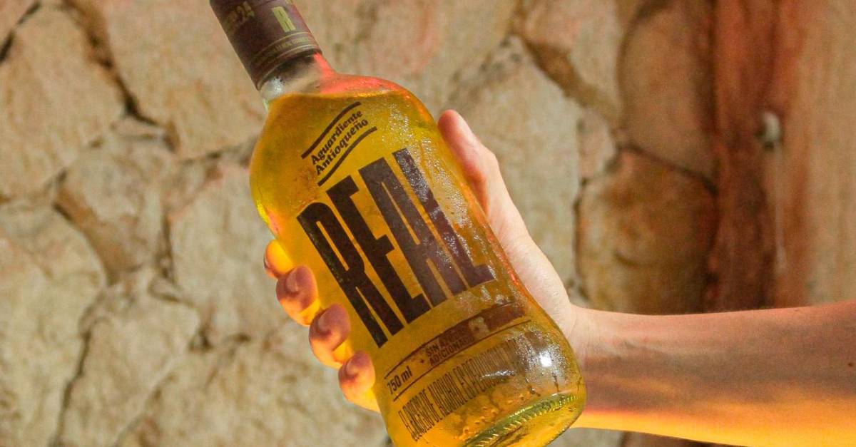 Aguardiante Antioqueño Real 24°, para celebraciones más reales y seguras