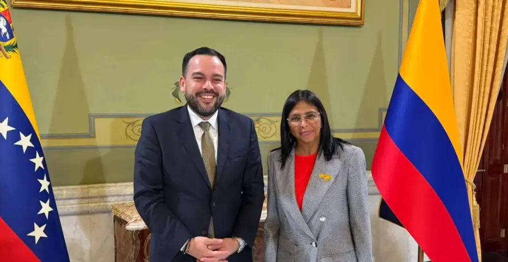 El Ministro de Minas y Energía, Edwin Palma, se reunió con la líder del régimen de Venezuela, Delcy Rodríguez. FOTO: MINISTERIO DE ENERGÍA