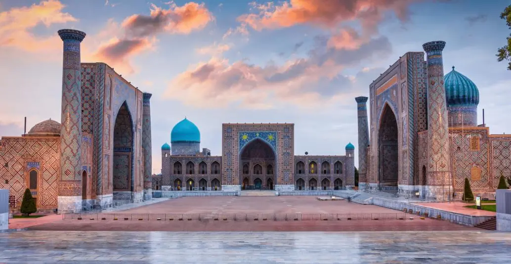 Uno de los principales atractivos turísticos de Uzbekistán son las mezquitas. FOTO: Getty