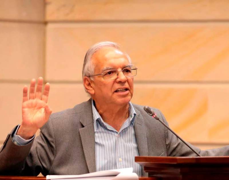 El ministro Bonilla aseguró que actualmente lo que hay es una “discusión filosófica” sobre la regla fiscal. FOTO: CORTESÍA