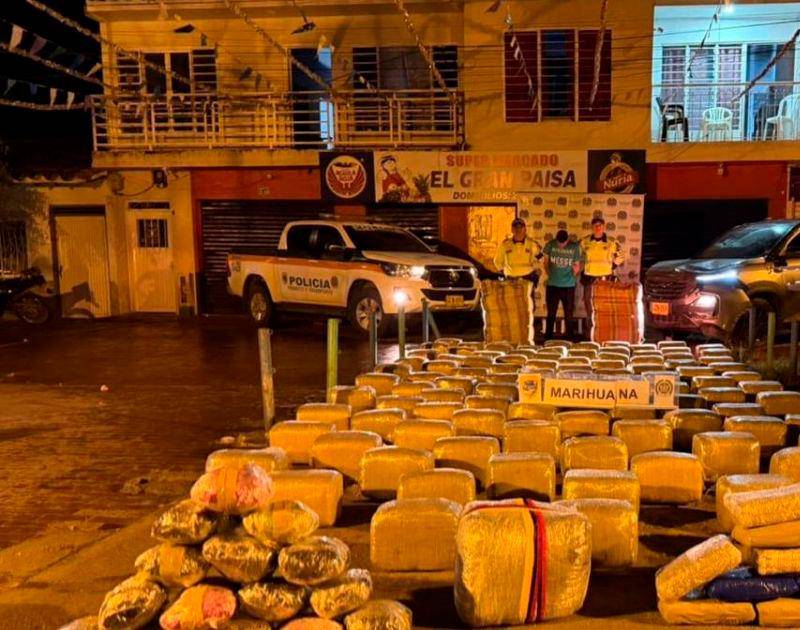 Evadió la ley, se chocó y lo cogieron con más de 700 kilos de droga