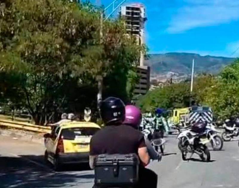En video: Un motociclista murió en fatal accidente en la vía al Mar
