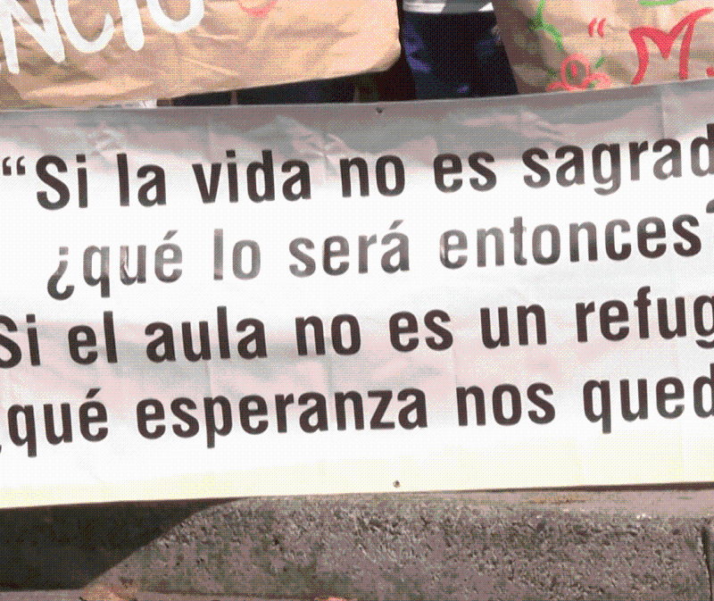 Comunidad educativa señaló que no arrancarán clases hasta que se brinden garantías a los docentes y todo el personal. FOTO: CORTESÍA TELEMEDELLÍN