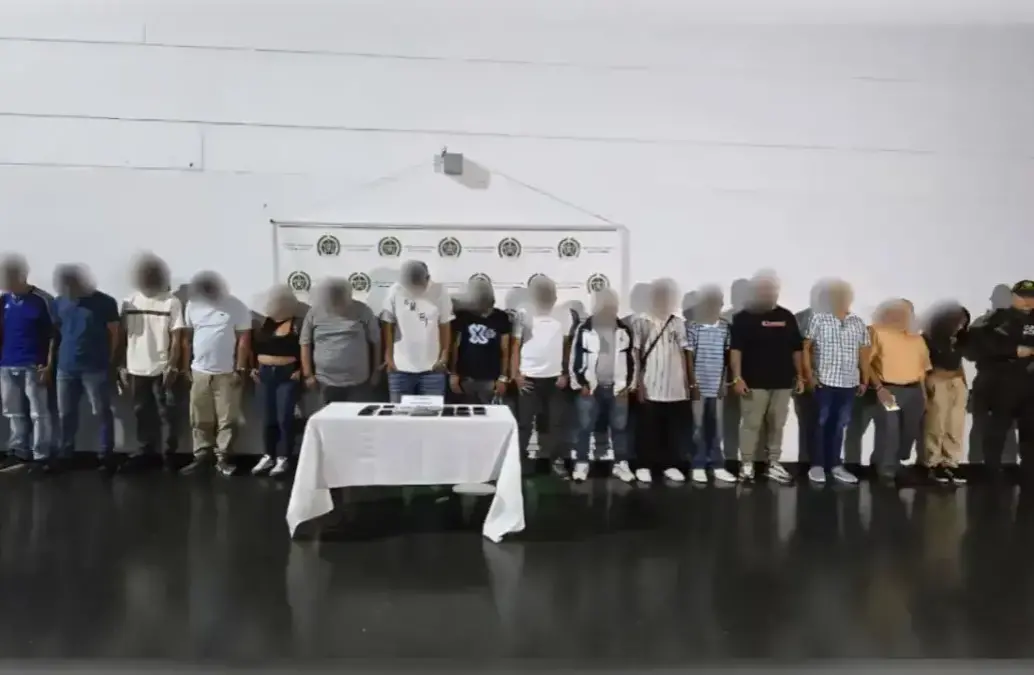 21 presuntos extorsionistas que delinquían en el centro de Medellín fueron capturados por las autoridades. FOTO: CORTESÍA POLICÍA