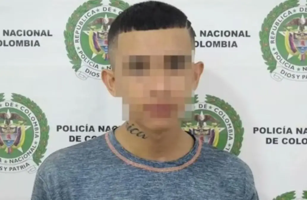 Alias ‘Julito’ también es procesado por el feminicidio de su exnovia, un caso que hace parte de los delitos que se le atribuyen. Foto: Policia Nacional