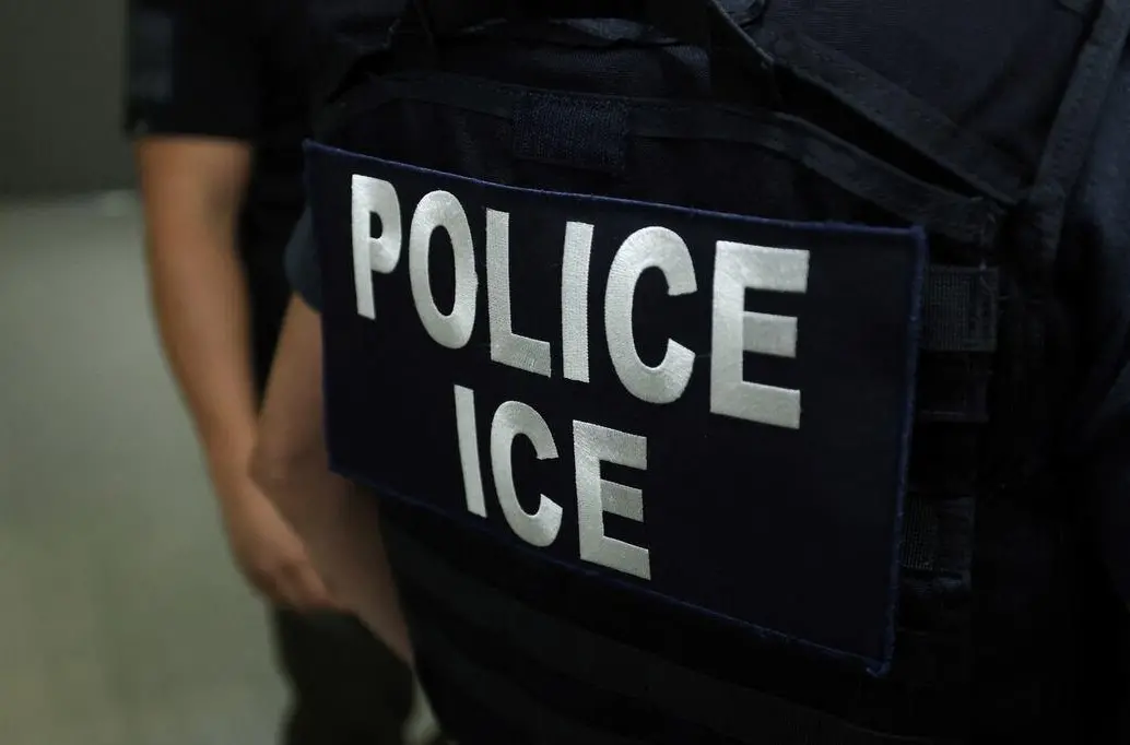 Un venezolano de 45 años murió bajo custodia del ICE durante un traslado entre centros en Georgia. FOTO: AFP