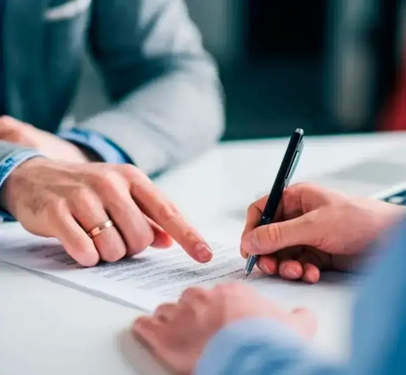 Durante el período de prueba, el trabajador tiene derecho a salario, seguridad social y prestaciones. FOTO: Getty
