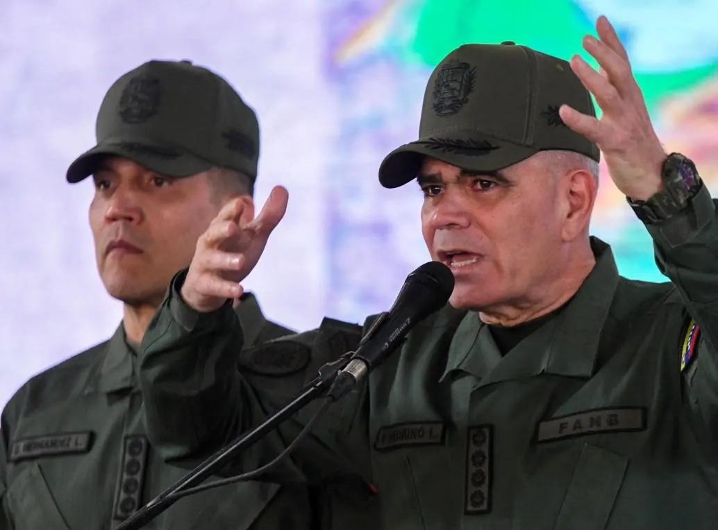 El ministro de Defensa venezolano, Vladimir Padrino Lopez, explicó los alcances de las operaciones de aeronaves espías de EE. UU. FOTO AFP