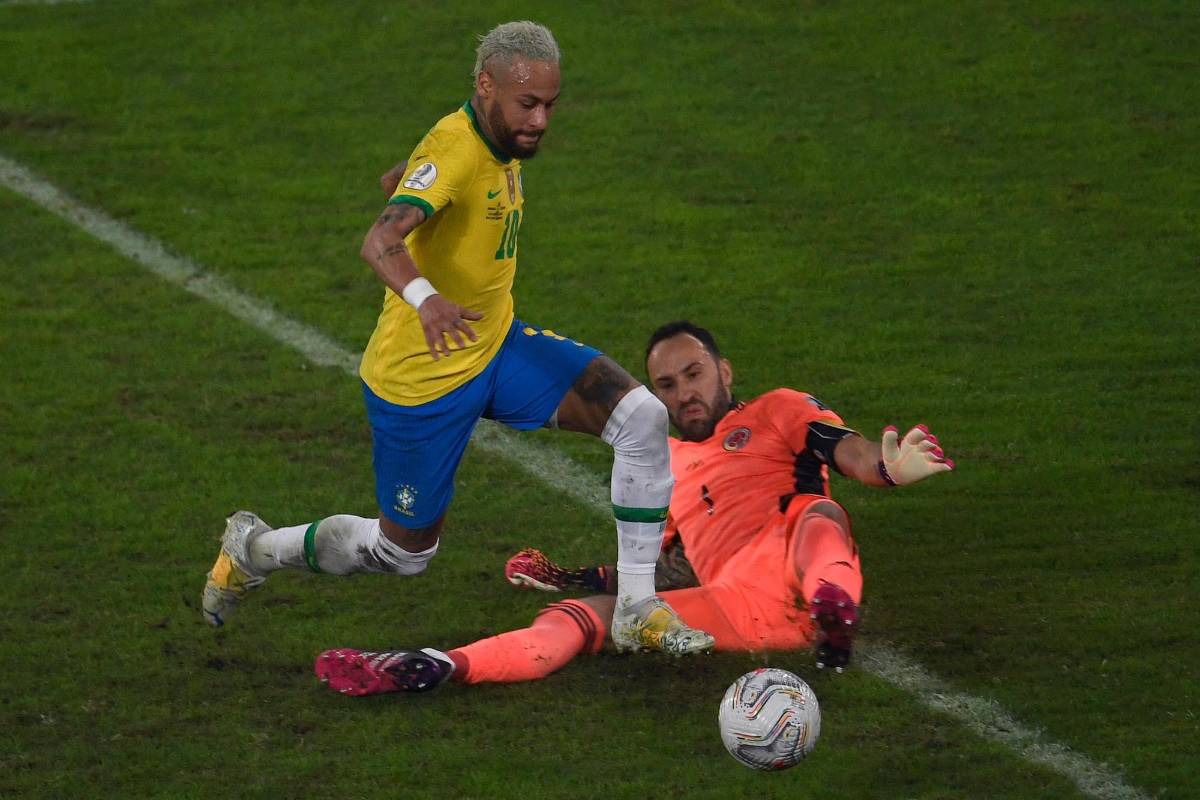 Tras la polémica en el gol de los brasileros, los jugadores colombianos perdieron la concentración y en el minuto 99 recibieron el gol de la derrota. Foto AFP