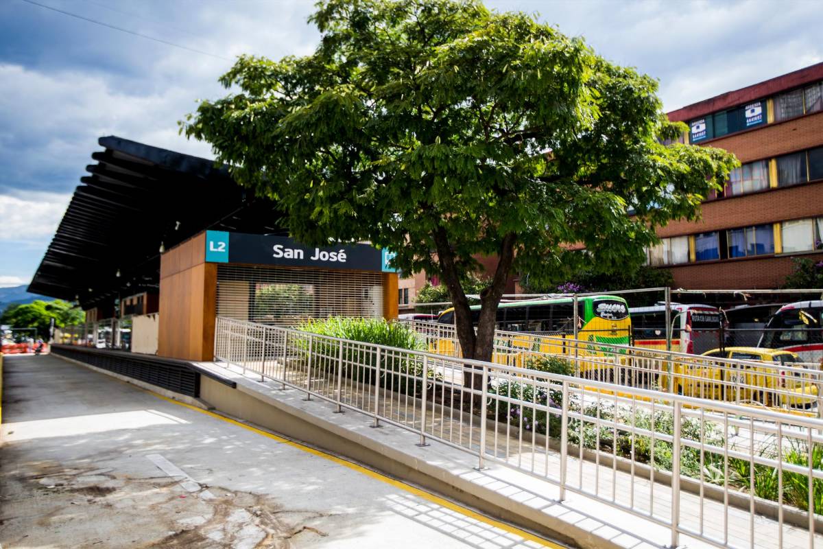 Con proyectos como este, se busca ir sacando poco a poco vehículos del centro de la ciudad y privilegiando los sistemas masivos de transporte. FOTOS JULIO CÉSAR HERRERA.