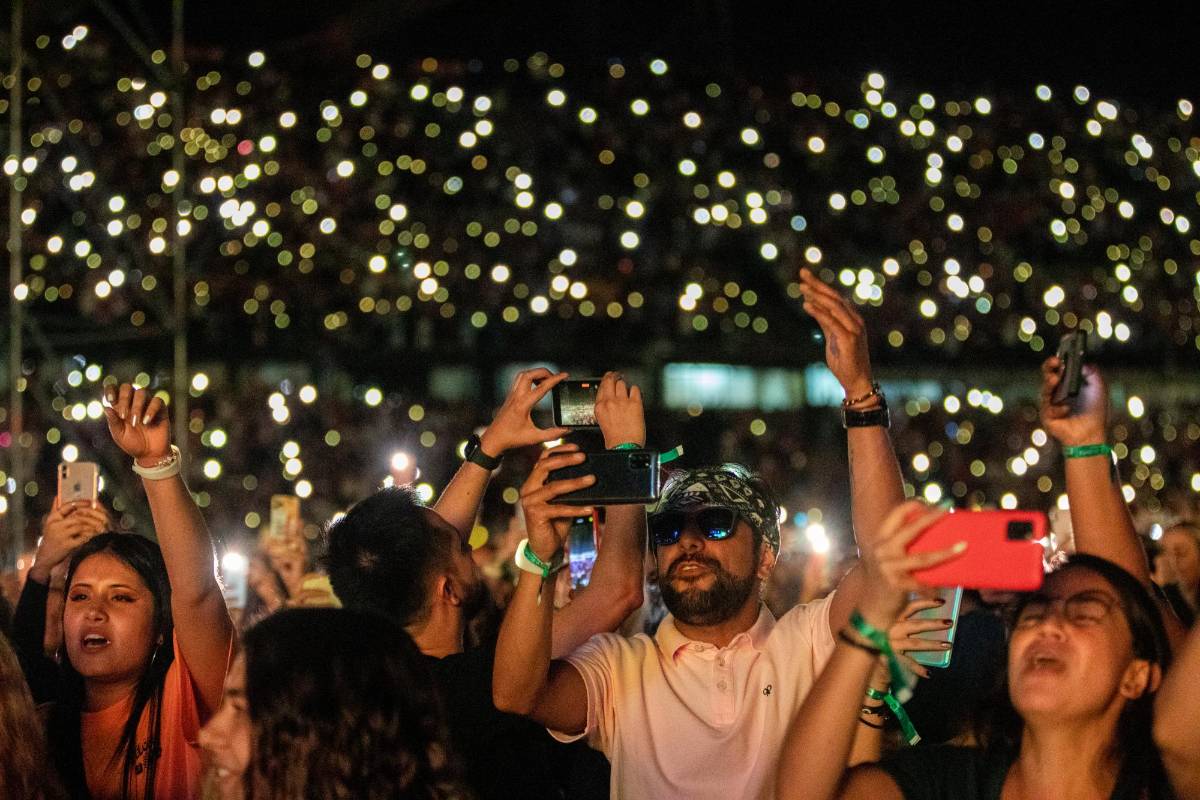 “No es lo mismo que el mundo te quiera, a que te quiera tu familia”, expresó al hablar del cariño que le tiene la gente de Medellín. Foto Camilo Suárez