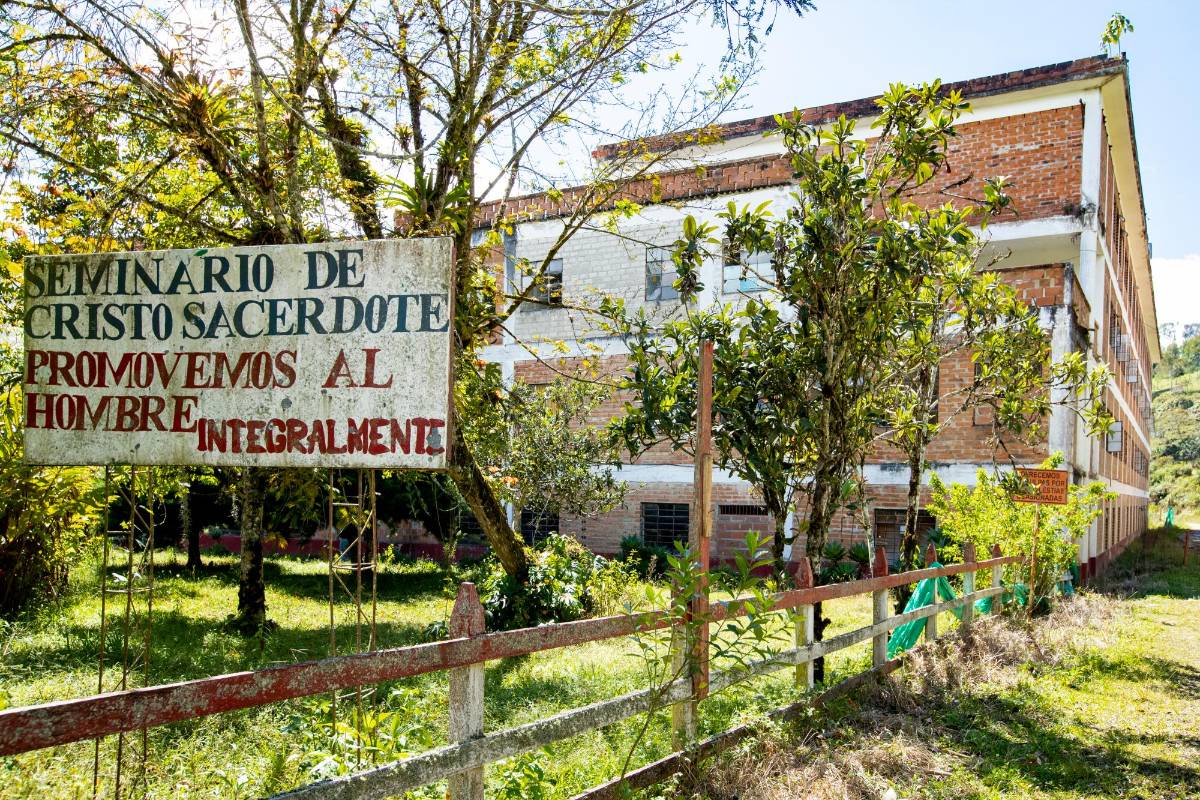 Entrada al seminario. FOTO: Jaime Pérez