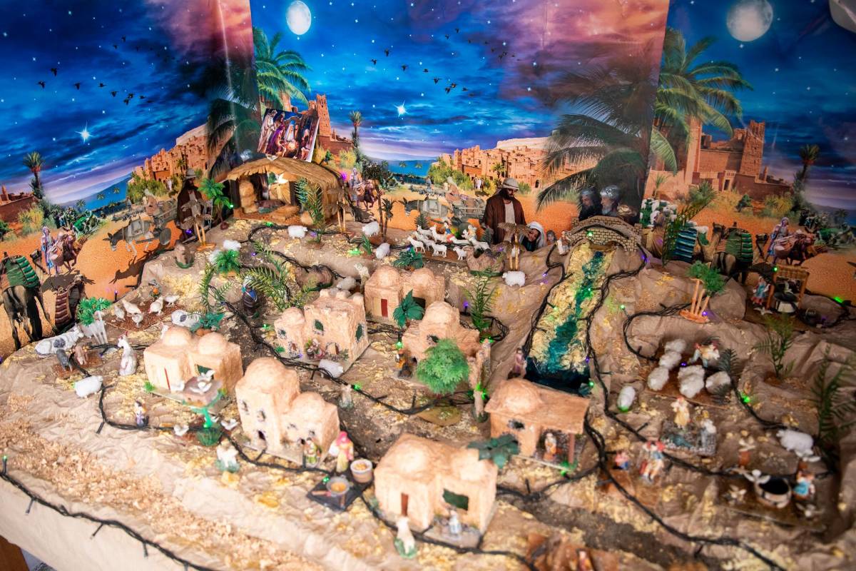 Su creadora dice que lo hace todas las navidades, porque le trae bendiciones a ella y a su familia.