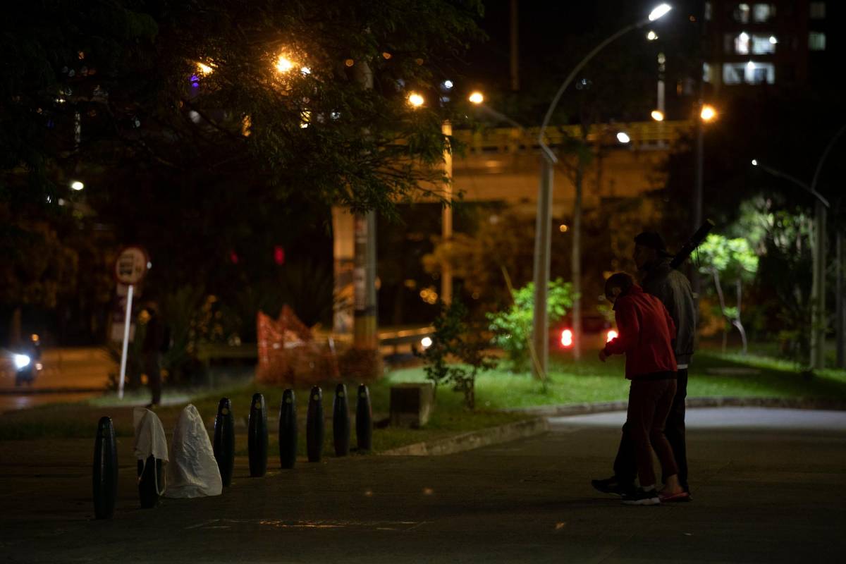 Minsalud reportó el sábado 10 de abril el récord del peor día en Antioquia desde que inició la pandemia: 4.371 contagios nuevos y fallecieron 85 personas. FOTO: EDWIN BUSTAMANTE
