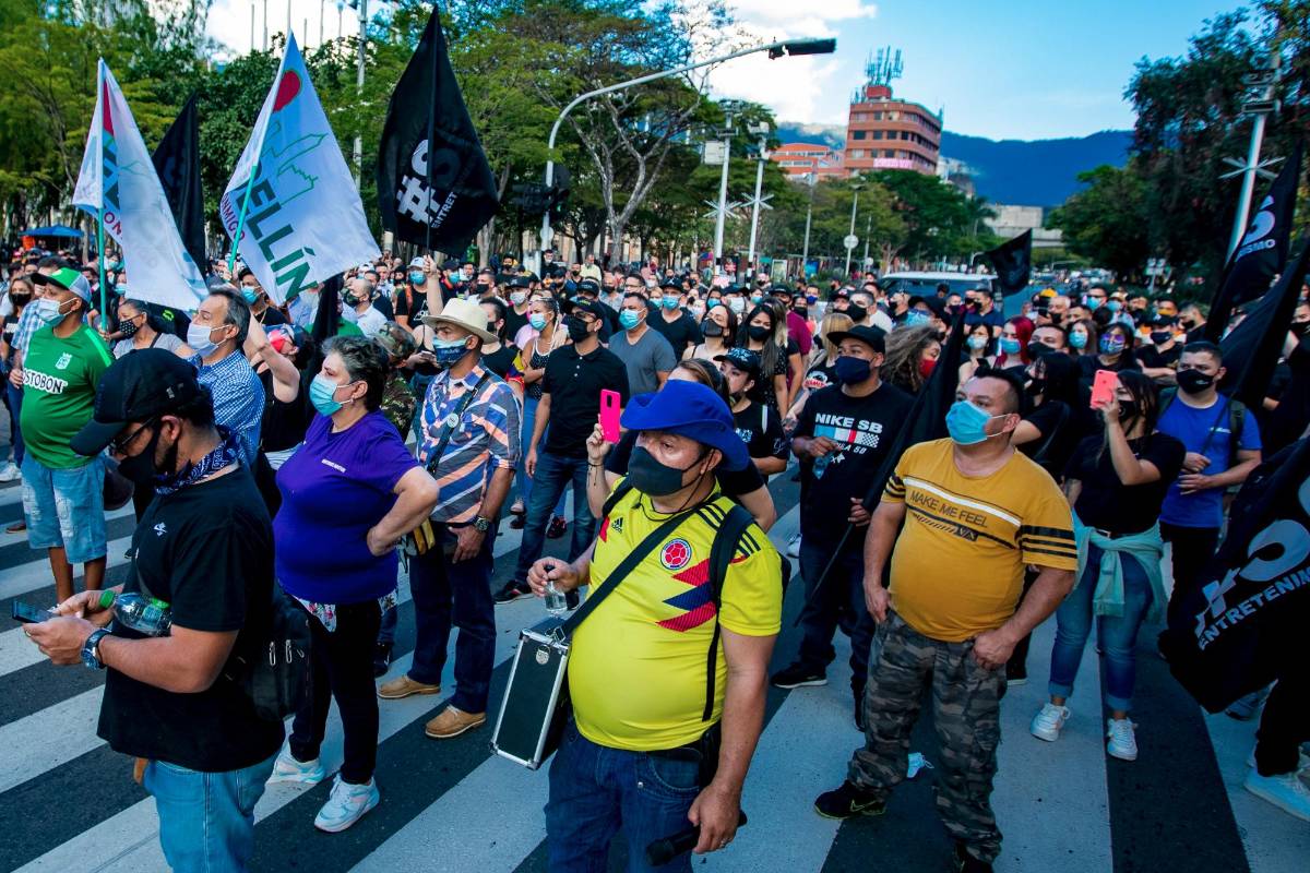Comerciantes del centro de Medellín elevaron su voz de protesta e inconformidad. FOTO: Jaime Pérez