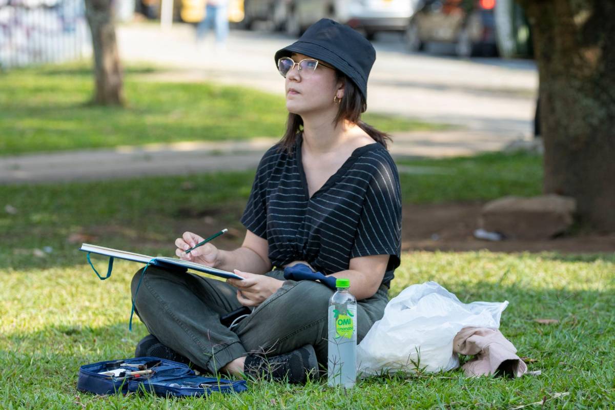 Parques y zonas verdes del Valle de Aburrá fueron los más visitados en el primer día sin la medida del uso del tapabocas. FOTO EDWIN BUSTAMANTE