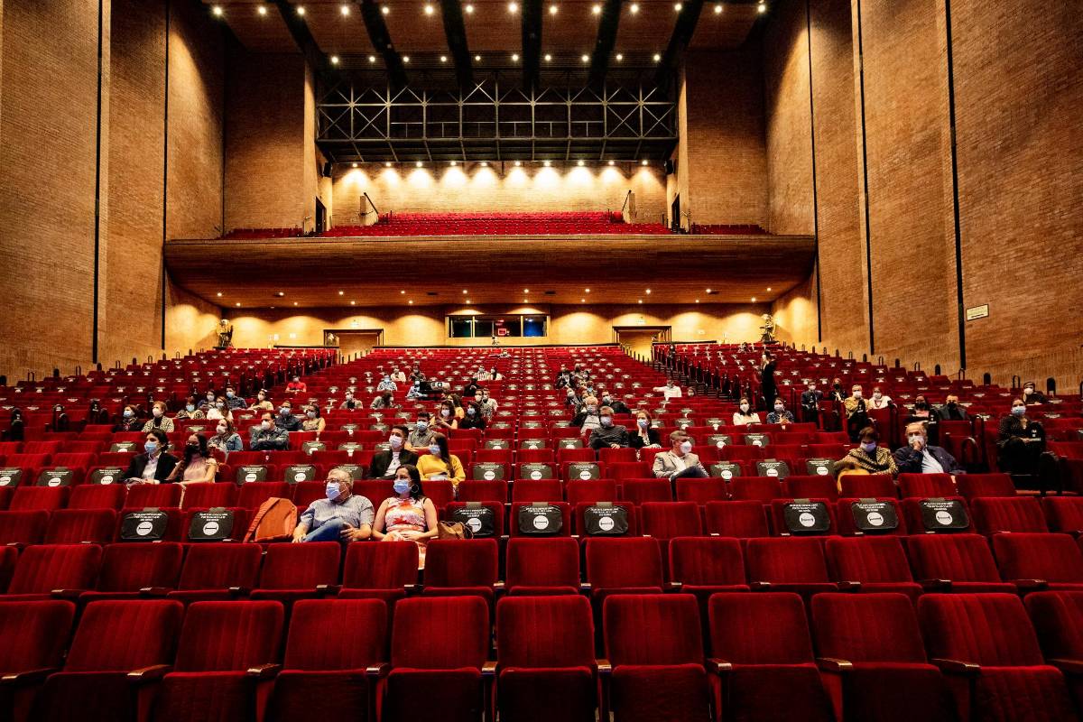 La obra presentada fue la sinfonía número 4 de Gustav Mahler, dirigida por el maestro Alejandro Roca. Foto: Jaime Pérez