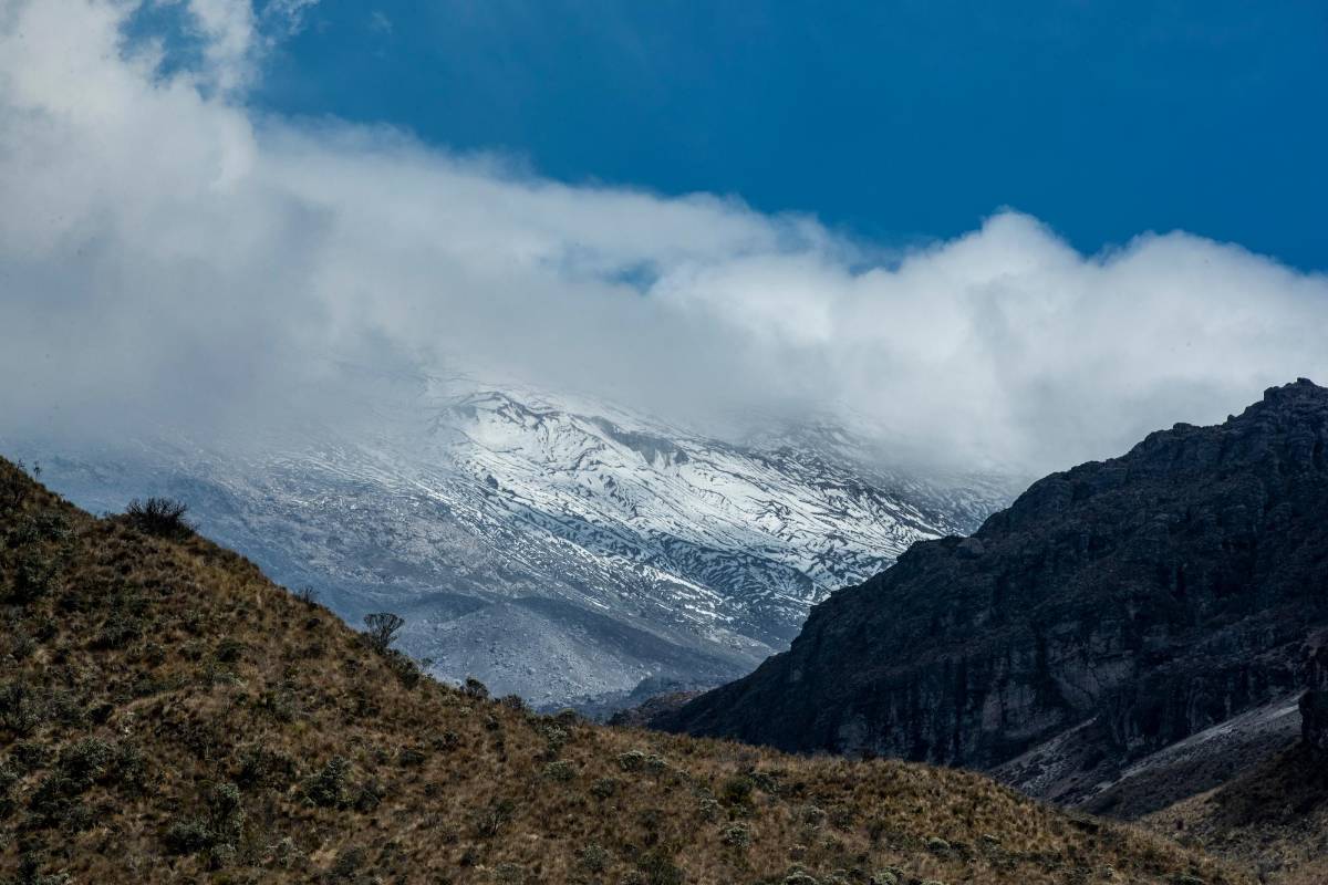 Este volcán ha presentado actividad en las últimas semanas, poniendo en alerta a las autoridades locales. Foto: Jaime Pérez