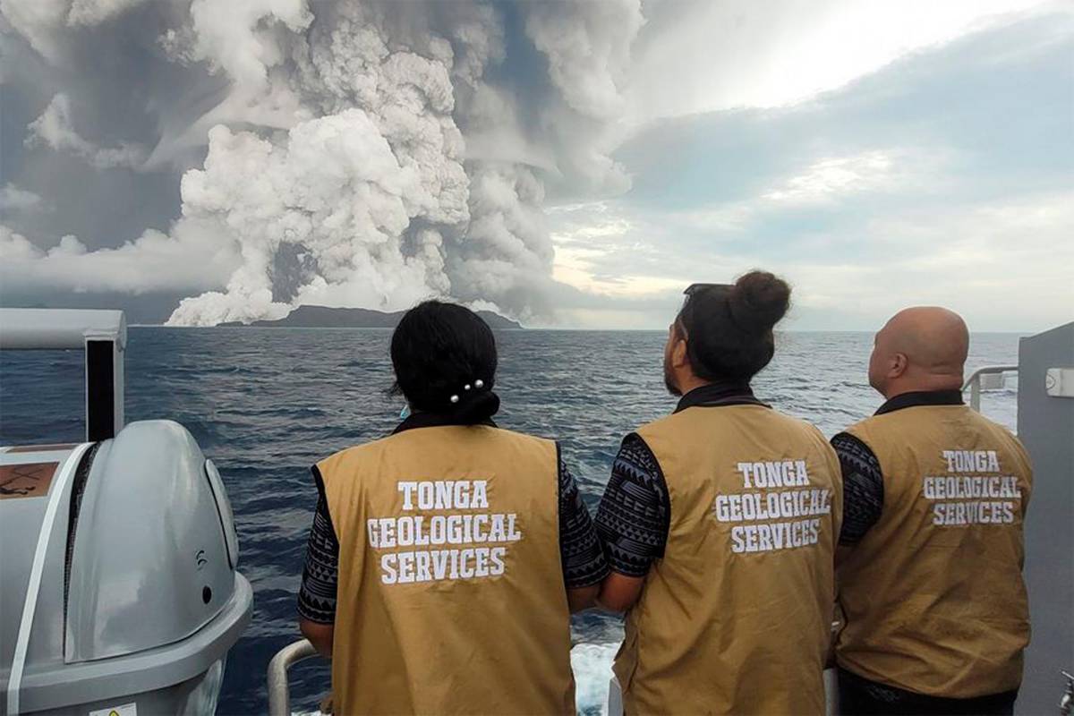 Los organismos geológicos de Tonga pendientes de las afectaciones causadas por la erupción del volcán. Foto: Servicio geológico de Tonga.