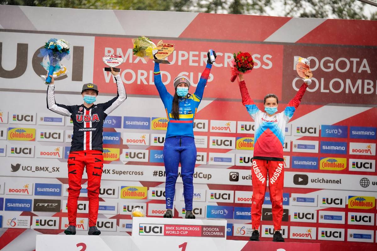 Mariana compartió el podio con Payton Ridenour de EE.UU. y la rusa Natalia Afrenova de Rusia. Foto: Colprensa
