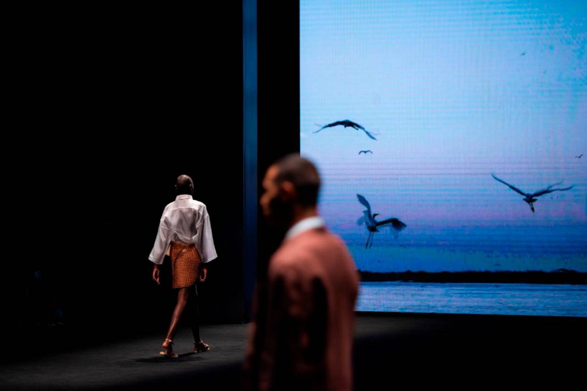 La colección llamada “Magdalena” hizo homenaje al río colombiano y con materiales reciclados fue el tema del desfile. Foto: Carlos Velásquez
