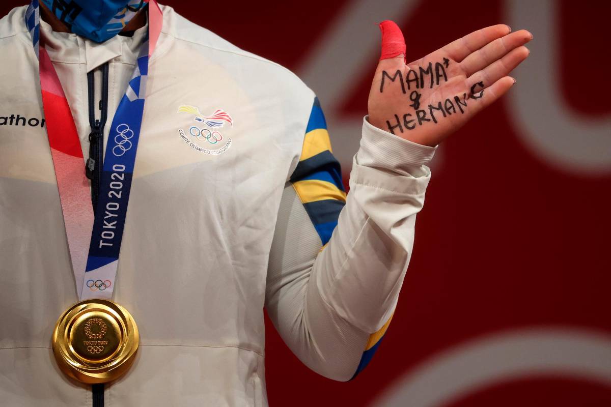 La emotiva dedicación a su mamá y su hemano, fallecidos en 2018 y 2019, a ellos les debo todo fueron sus palabras. Foto: Getty Images