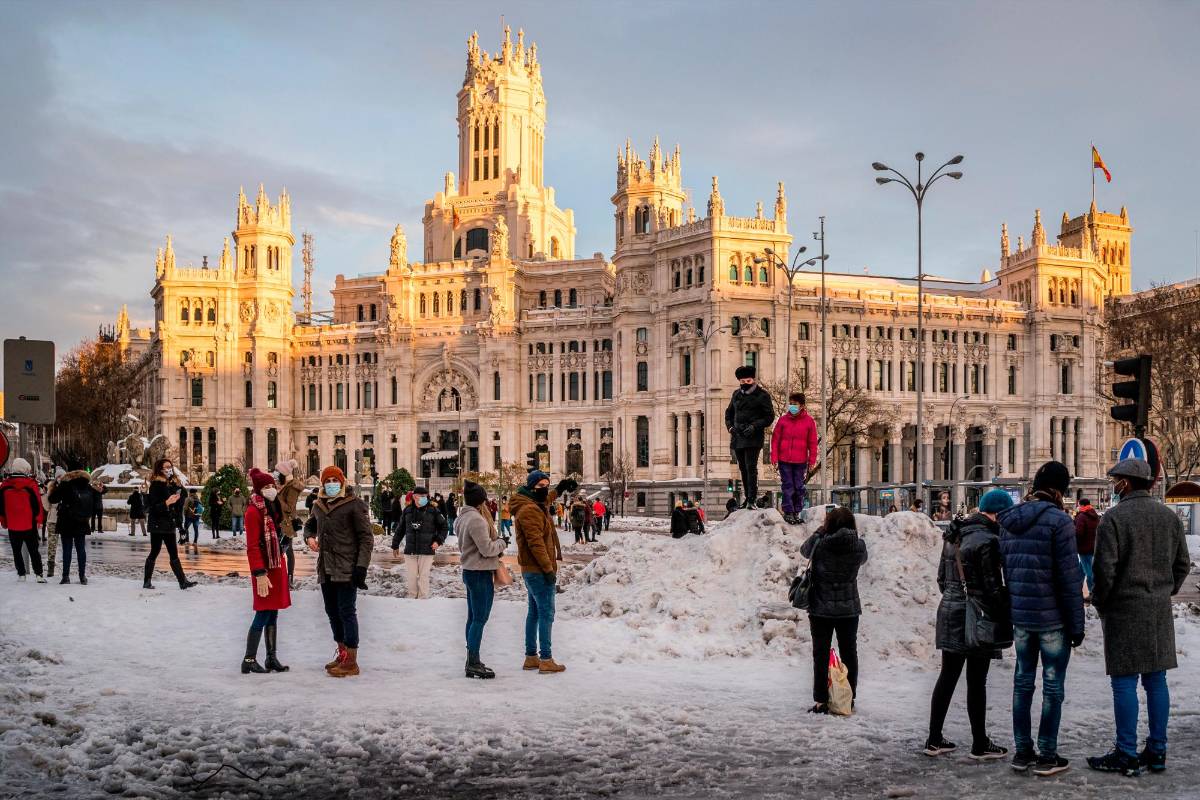 La tormenta ha provocado la cancelación de servicios y la interrupción del transporte. Foto : Getty