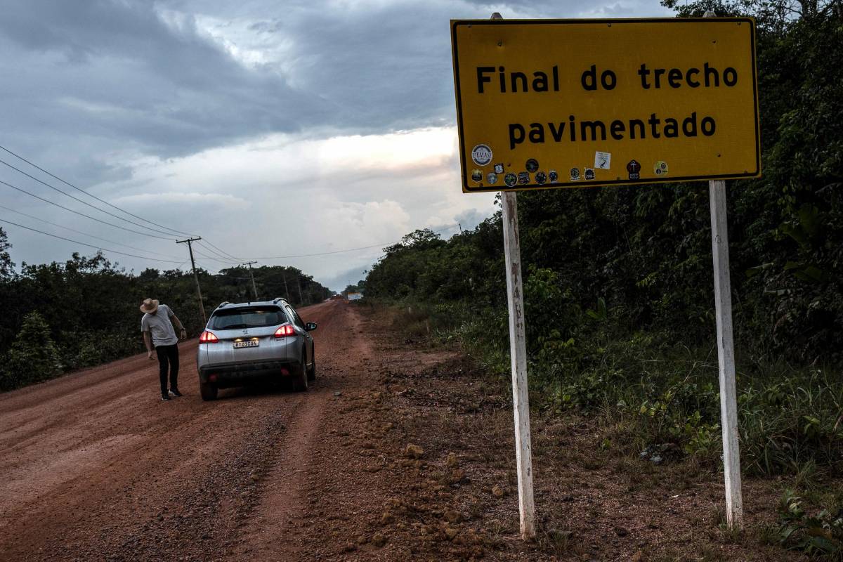 La carretera originalmente fue construida en la década del 70 y actualmente se encuentra intransitable. Foto: AFP