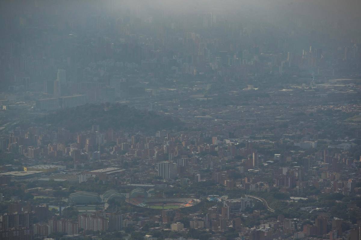​Las condiciones meteorológicas, sumadas a la morfología del Valle de Aburrá, incide en la concentración de contaminantes atmosféricos. Foto Manuel Saldarriaga Quintero.