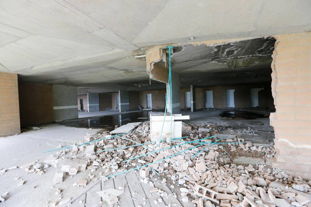 La débil estructura se agrieta y está en riesgo de derrumbarse Foto. Foto: Esneyder Gutiérrez. 