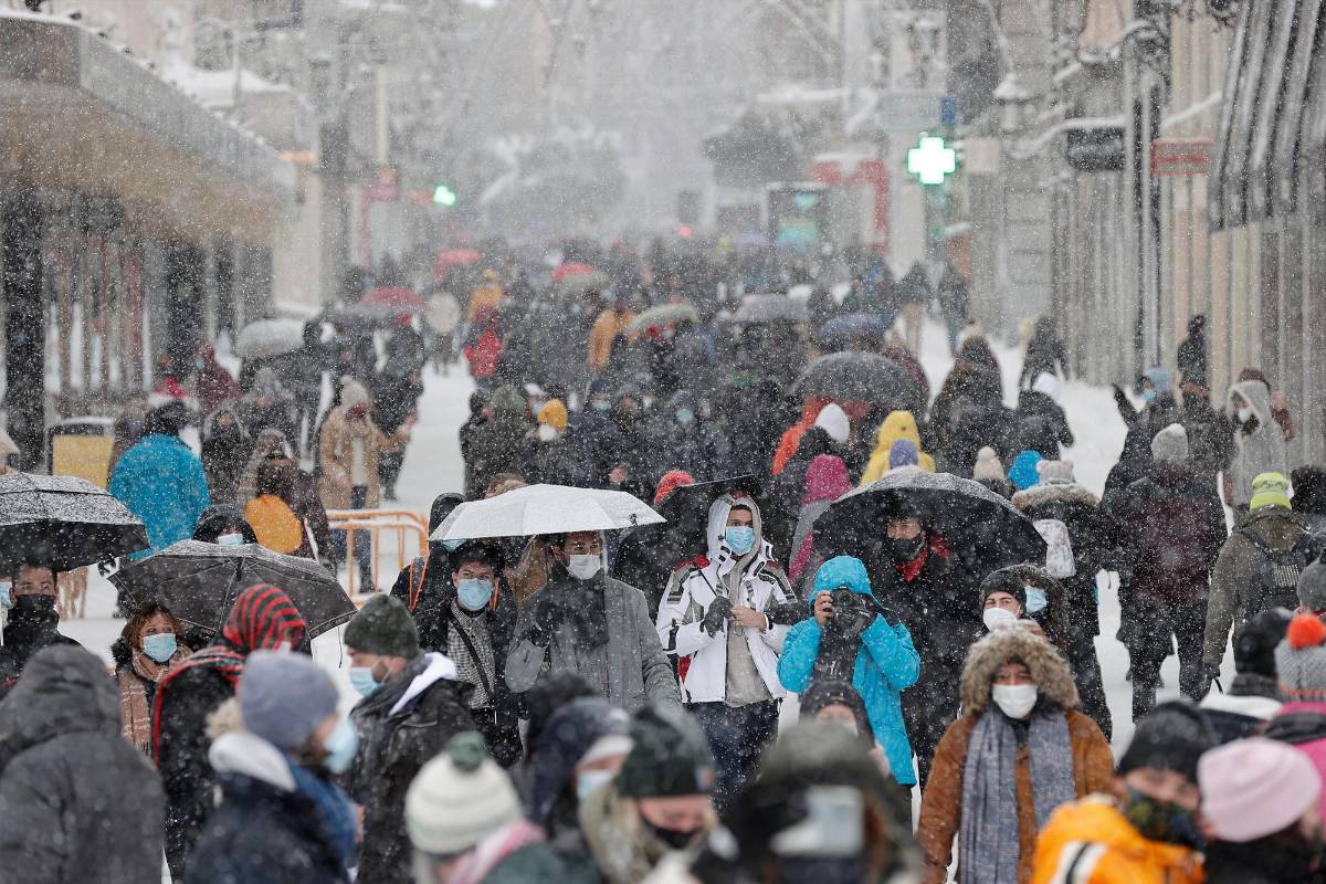 España está en alerta roja por segundo día debido a la tormenta Filomena, que ha traído un clima inusualmente frío y fuertes nevadas. Foto : Getty