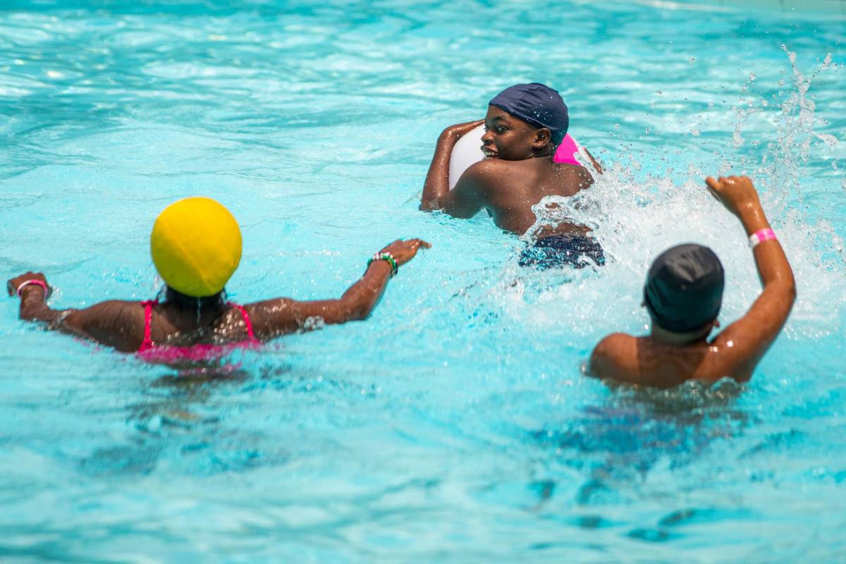 El aeroparque, ubicado en la carrera 70 adjunto al aeropuerto Olaya Herrera, cuenta con amplias zonas para el descanso y la recreación. Foto: Carlos Velásquez