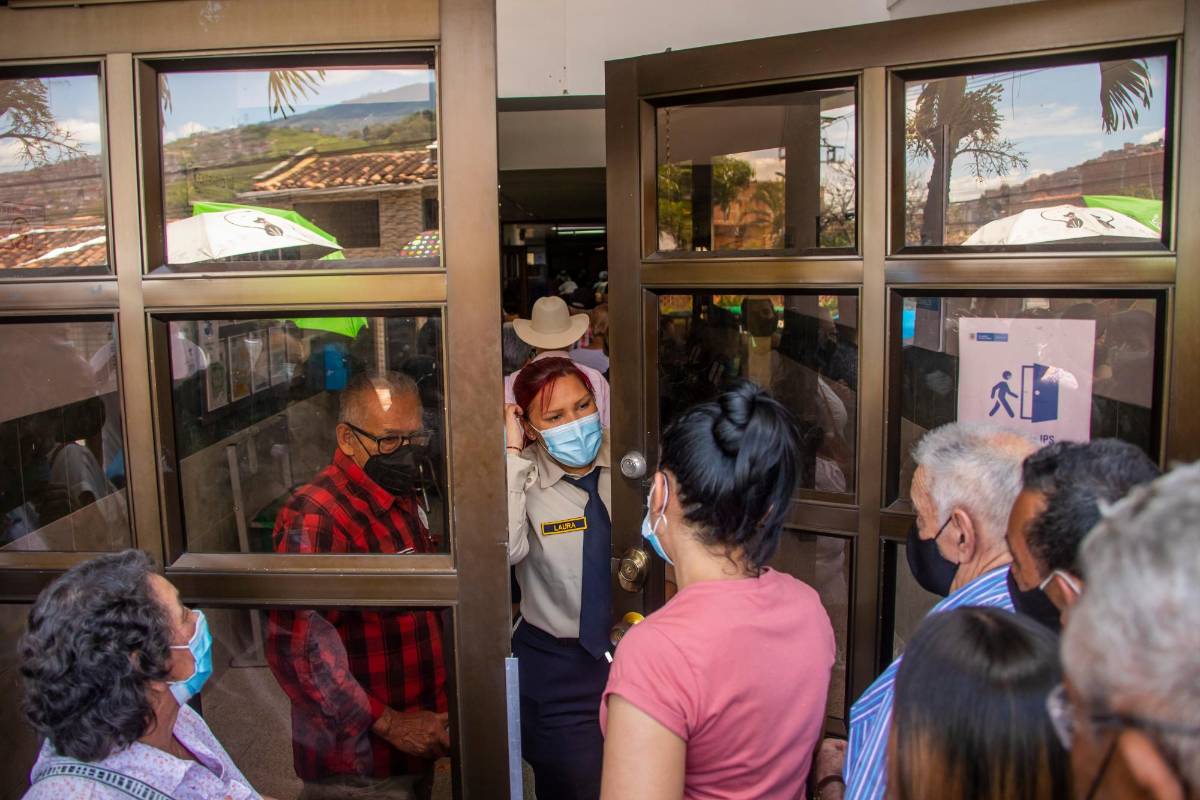 Según la Alcaldía de Medellín La logística es responsabilidad de la red de Metrosalud. Foto Carlos Velásquez