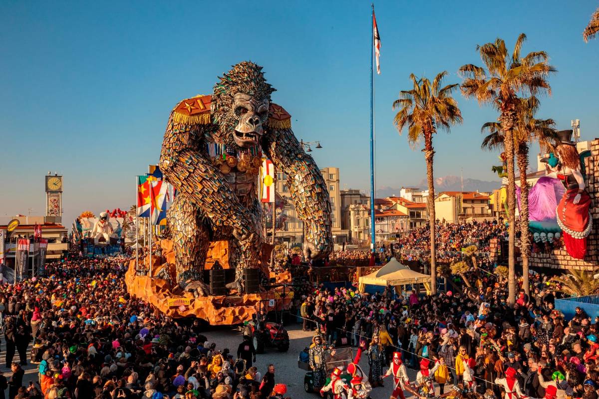 El carnaval representa la máxima expresión del patrimonio artístico, histórico y cultural de la Ciudad de Viareggi. Foto: Getty