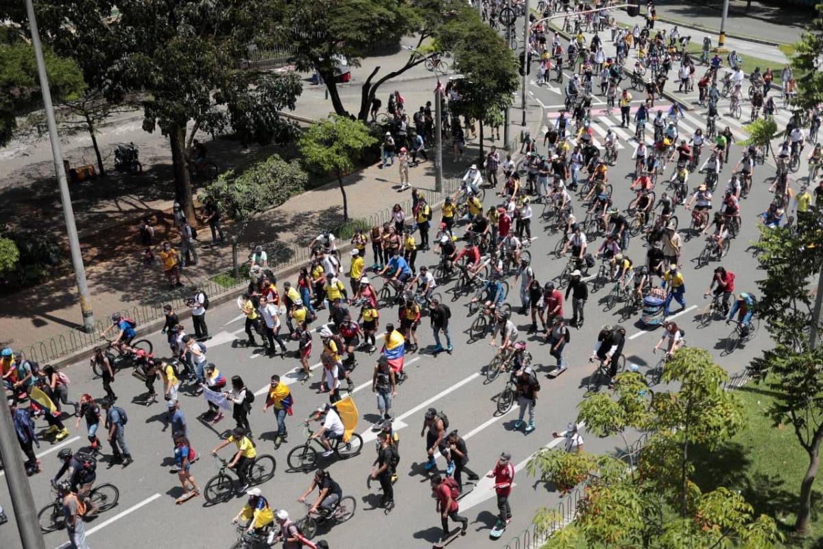 La finalidad de la ciclo rodada es recorrer las calles de la ciudad y manifestar el descontento contra el gobierno. Foto: Carlos Velásquez