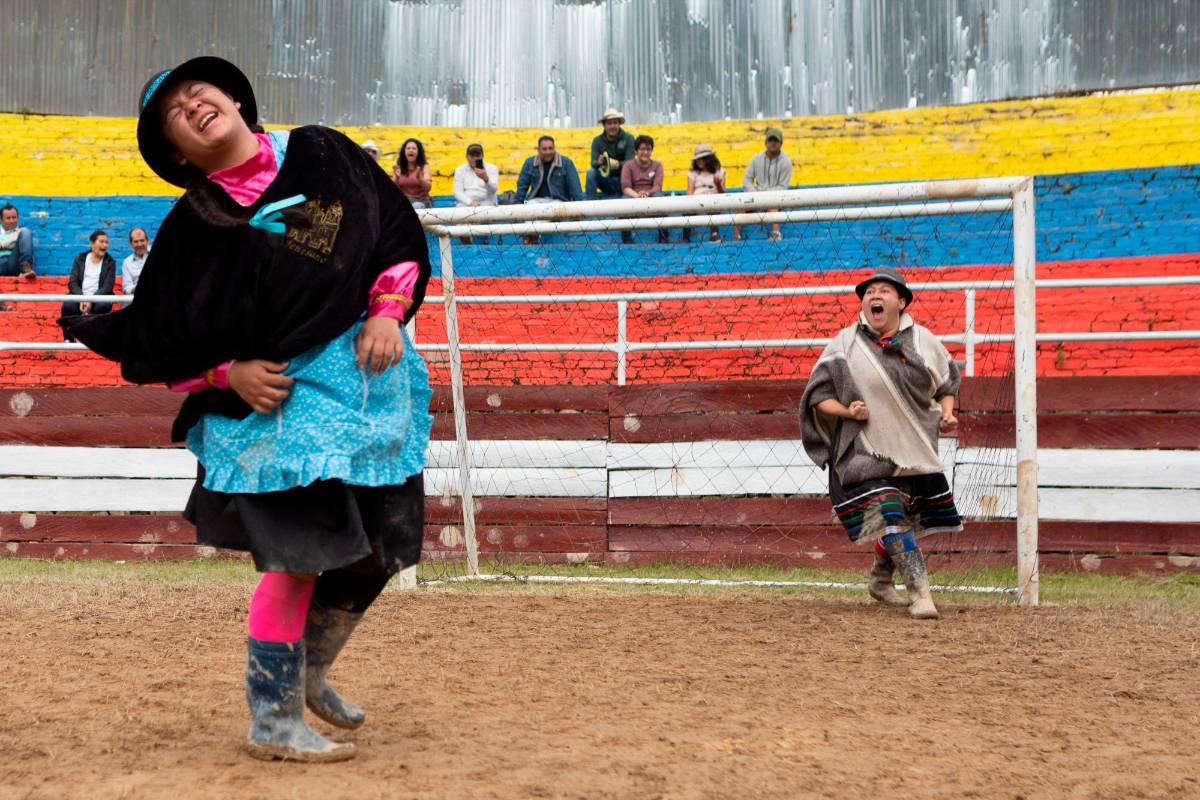 Algunos dicen que ellas podrían darle sopa y seco a los equipos profesionales del departamento. Foto: Getty